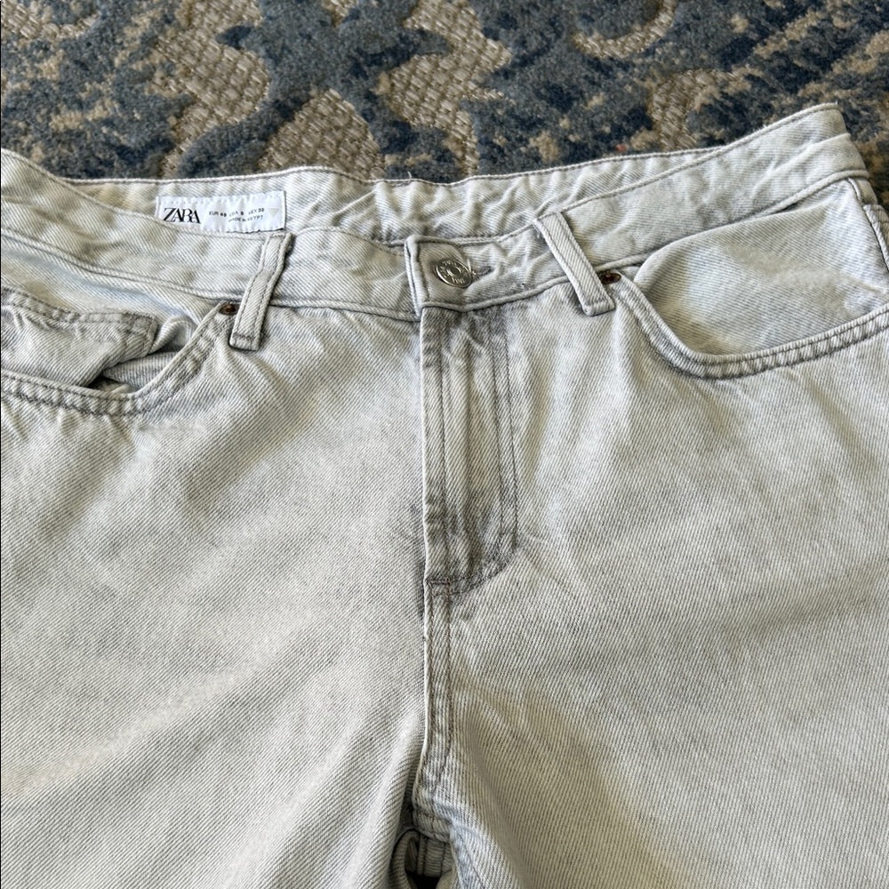 Zara Washed Light Gray Denim Jeans